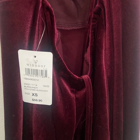 Velvet skater dress - Picture 5 of 6